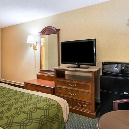 Econo Lodge Near Quantico Marine Base Dumfries Exterior photo
